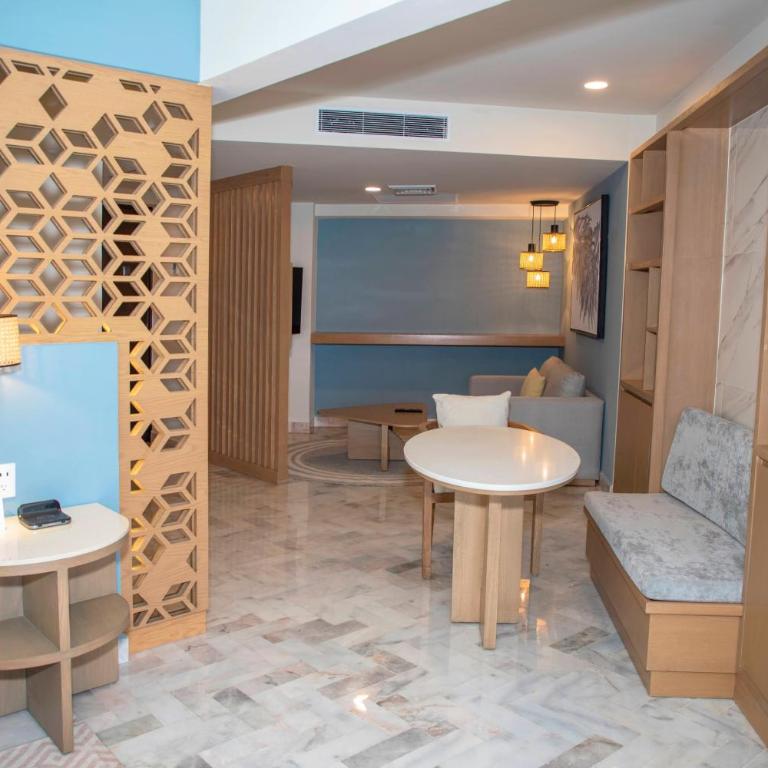 Wyndham Grand Cancun All Inclusive Resort & Villas - Executive King Suite with Ocean View - Non-Smoking - 2
