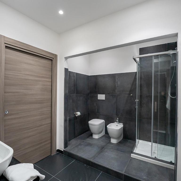 Al Campanile H Napoli Centro, by ClaPa Group Dislocated Hospitality - Deluxe Junior Suite, separate building Piazza Mercato - 12