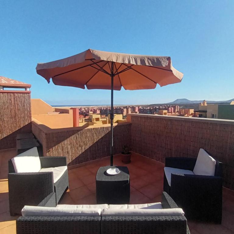 Brisas Fuerteventura: optic fiber,solarium,BBQ - Two-Bedroom Apartment - 36