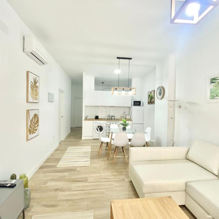 Puente Praga Aparment - Two-Bedroom Apartment - 21
