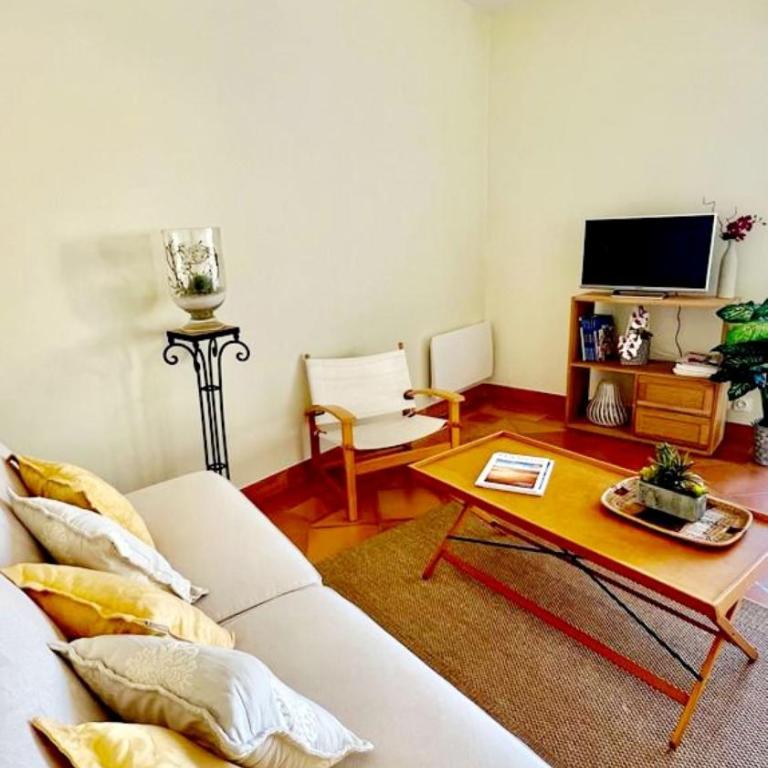 HAMEAU DES AMANDIERS VUE MER - PISCINE, GOLF et TENNIS PRIVE - Appartement 2 Chambres - 9