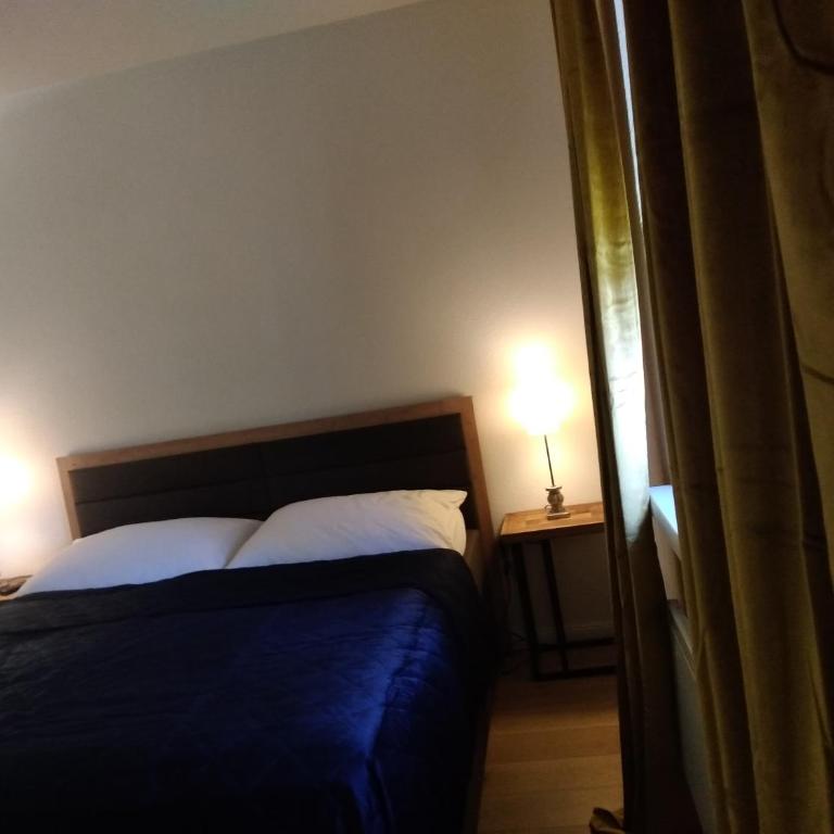 Villa-Stern - Doppelzimmer mit Gartenblick - 9