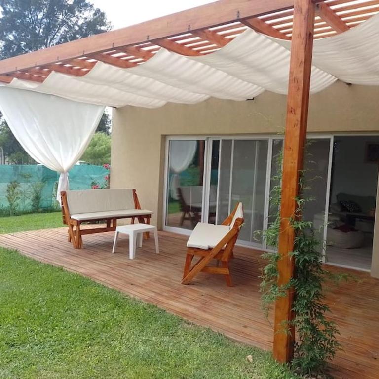 casa con pileta climatizada, tiempo para descansar, Pilar - Casa Unifamiliar de 3 dormitorios - 11