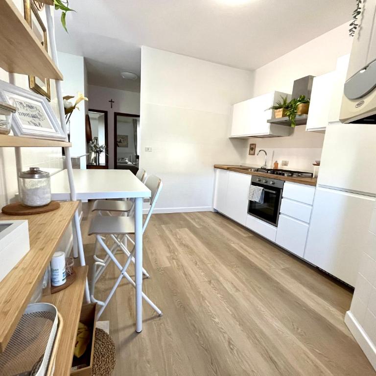 Family 2 Livin' Sirmione Flats - Appartamento con 2 Camere da Letto - 15