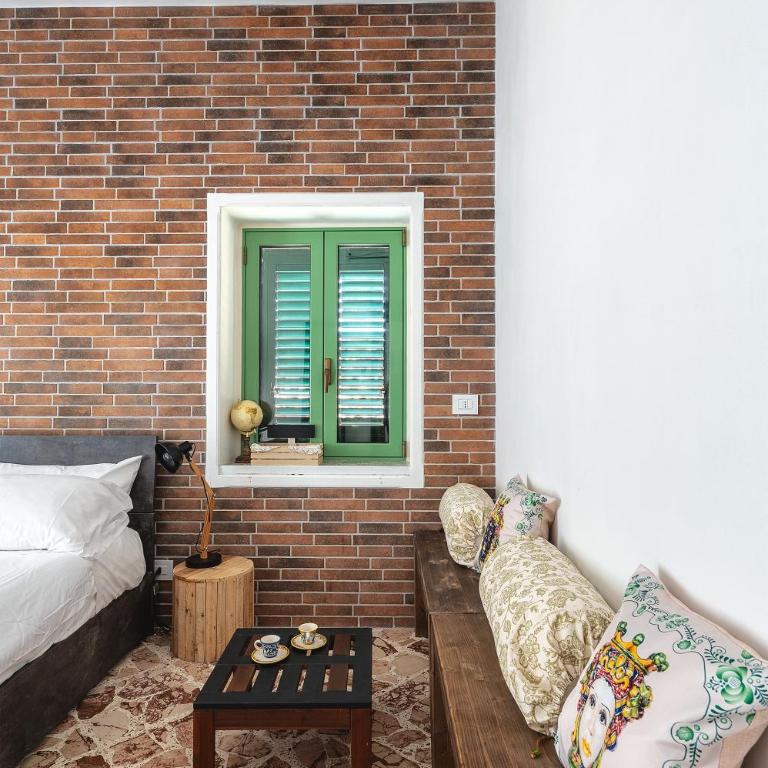 A Calata Rooms - Camera Matrimoniale con Balcone - 11