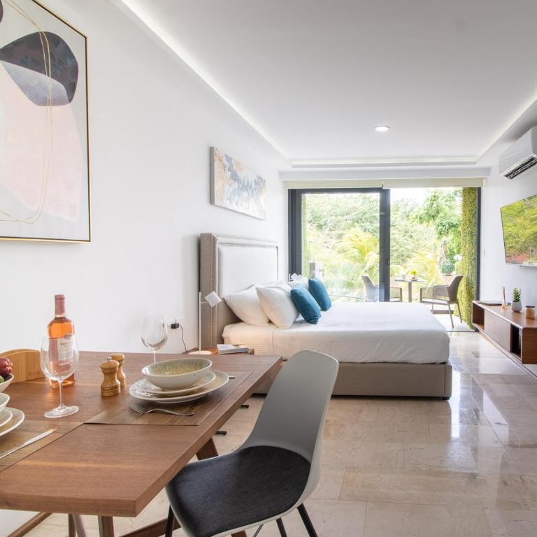 One Paralia - Studio Balcony & Rooftop Pool - 9