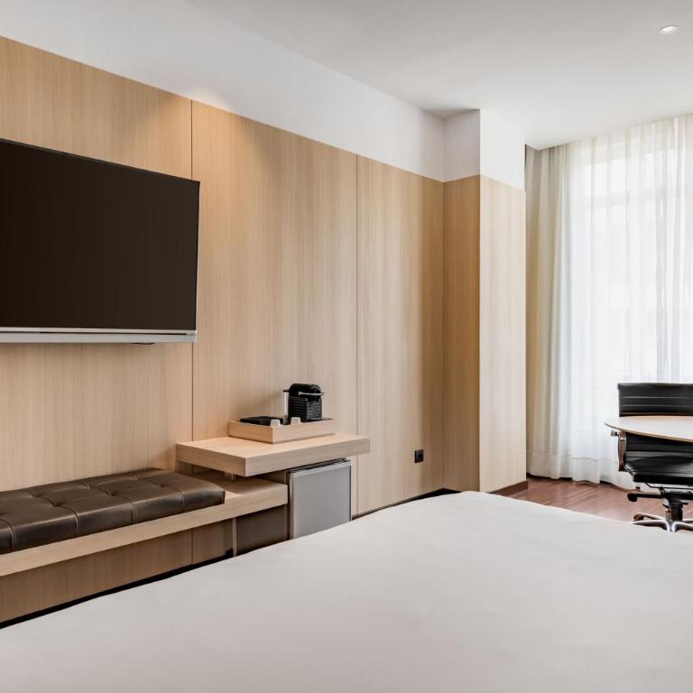 AC Hotel Burgos by Marriott - Habitación Superior con cama extragrande - 2