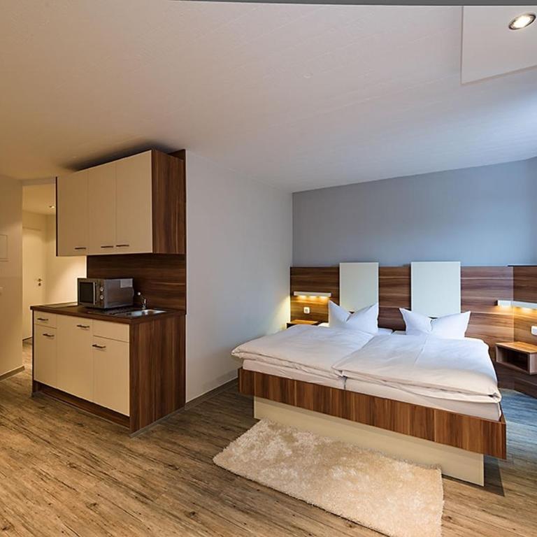Central Hotel-Apart München - Deluxe Doppelzimmer - 2