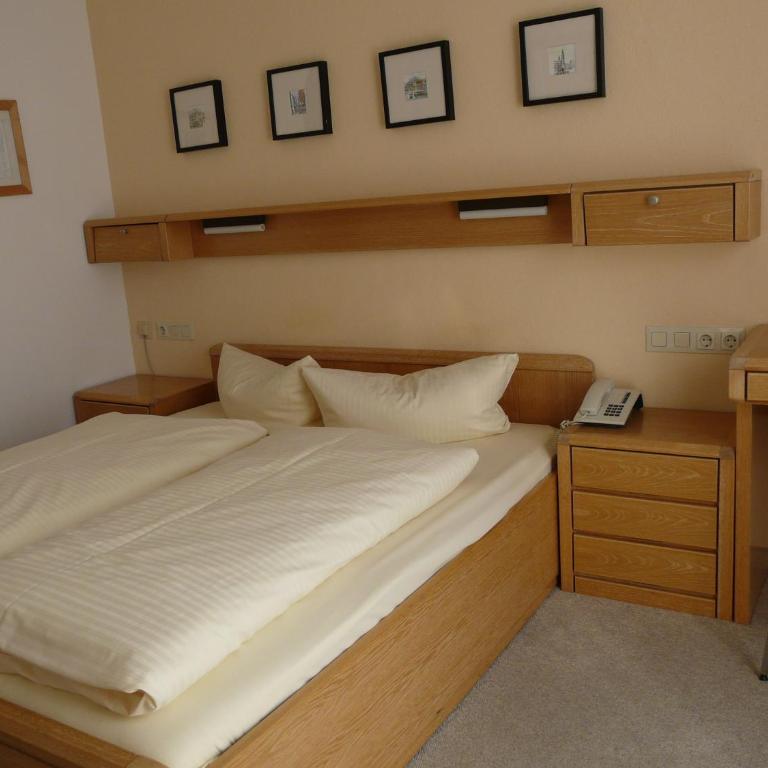 Hotel Roter Hahn - Bed & Breakfast - Kleines Doppelzimmer Alpspitze - 2