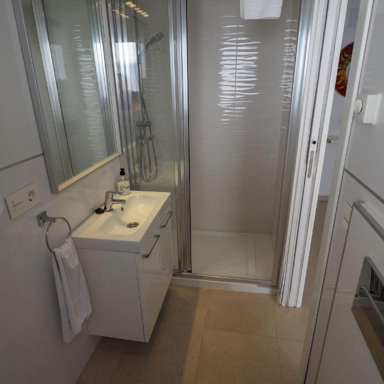 Nerja Paradise Rentals - Villa Topaz - Villa - 29