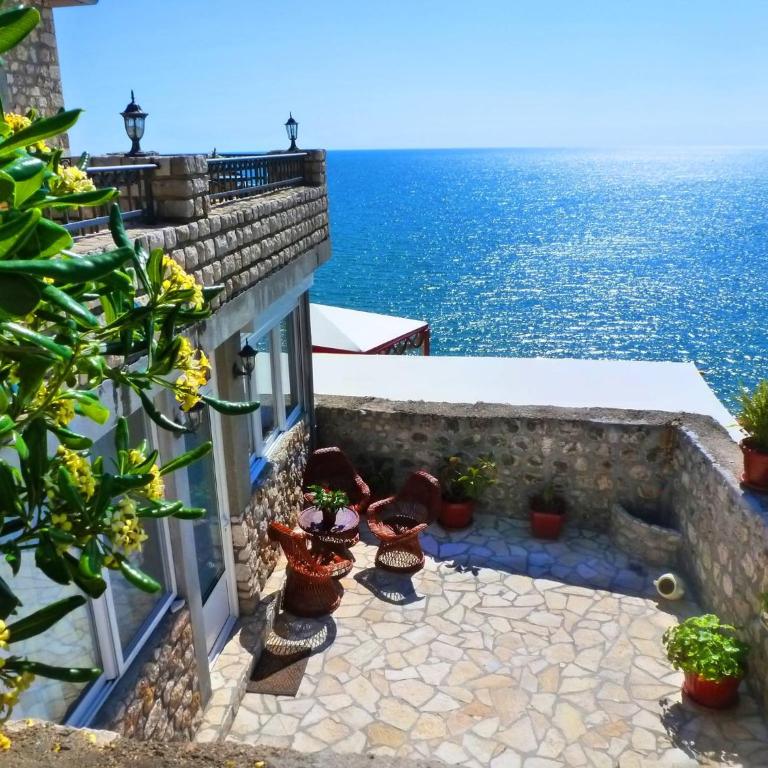 Apartments Antigona Old Town - Comfort studio with Kitchen, Bathroom, Terrace and Sea View - 10