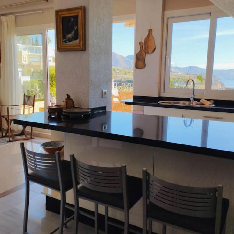 Amazing 3 bedroom townhouse close to Burriana, Nerja - Apartamento de 3 dormitorios - 16