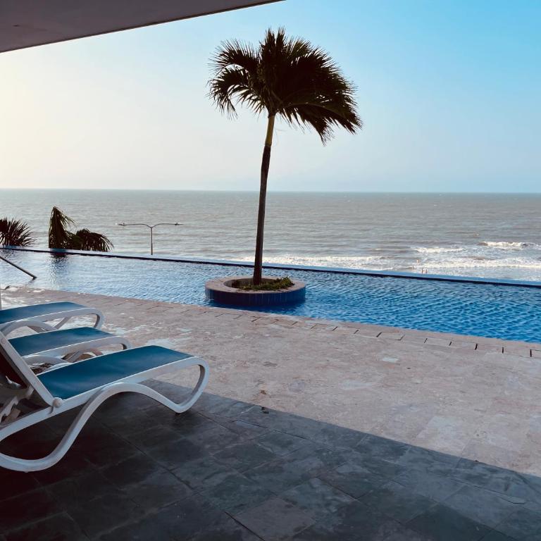 Front beach apartment close to the Cartagena letters - Two-Bedroom Apartment - 19