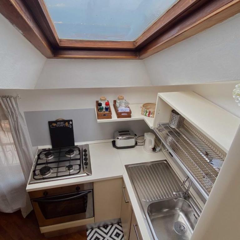 Antico Borgo - Appartamento con Vista Lago - 9