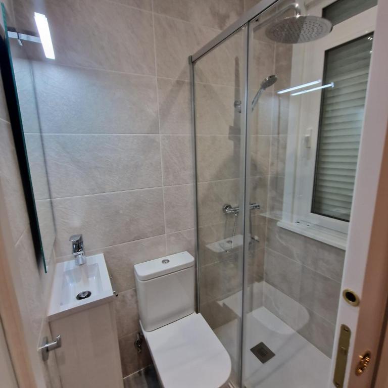 Céntrico Apartamento con parking - Apartamento de 3 dormitorios (6 adultos) - 16