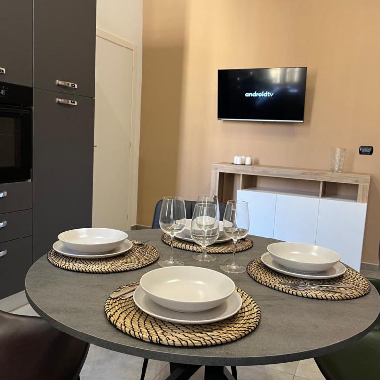 Palazzo Ferrara Apartment - Appartamento con 2 Camere da Letto - 2