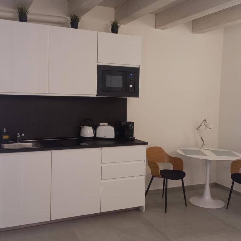 Room 28 - Studio (2 Adults) - 14