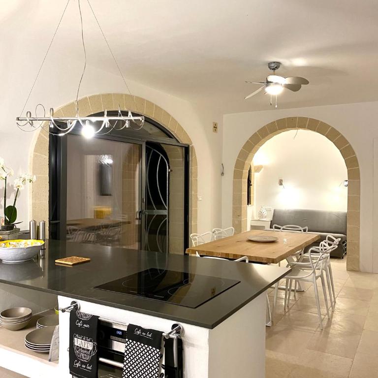 LUXUS VILLA WITH SWIMMINGPOOL, 1-6 p., CAROVIGNO - Villa Deluxe - 36