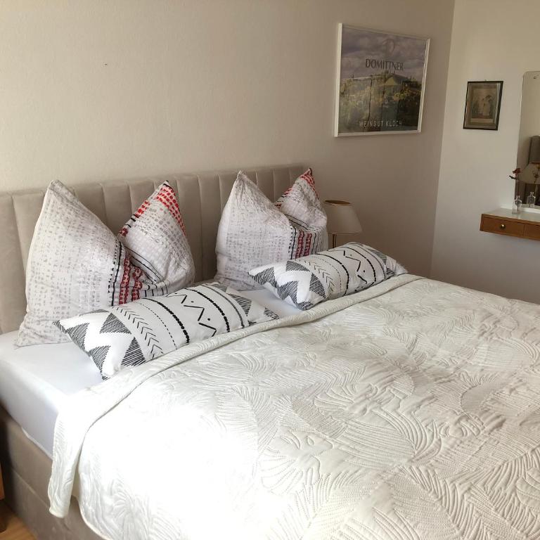 ALTSTADT-APARTMENTS Bad Radkersburg - Ihr Zuhause auf Reisen - Gediegene 88 m² Ferienwohnung „Weißburgunder“ - 1. OG Terrasse Innenhof - 29