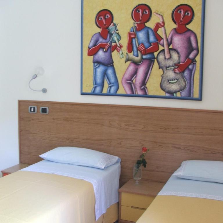 Piccolo Principe Salerno B&B - Camera Tripla con Bagno in Comune - 11