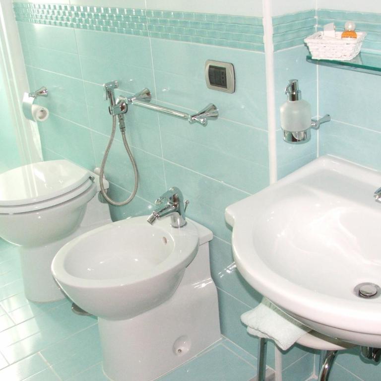Piccolo Principe Salerno B&B - Camera Tripla con Bagno Privato - 12