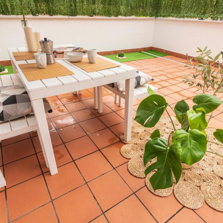 LA TERRAZA DE LA VEGA - Ubicación inmejorable , wifi , terraza y parking gratuito - Apartamento de 1 dormitorio - 37