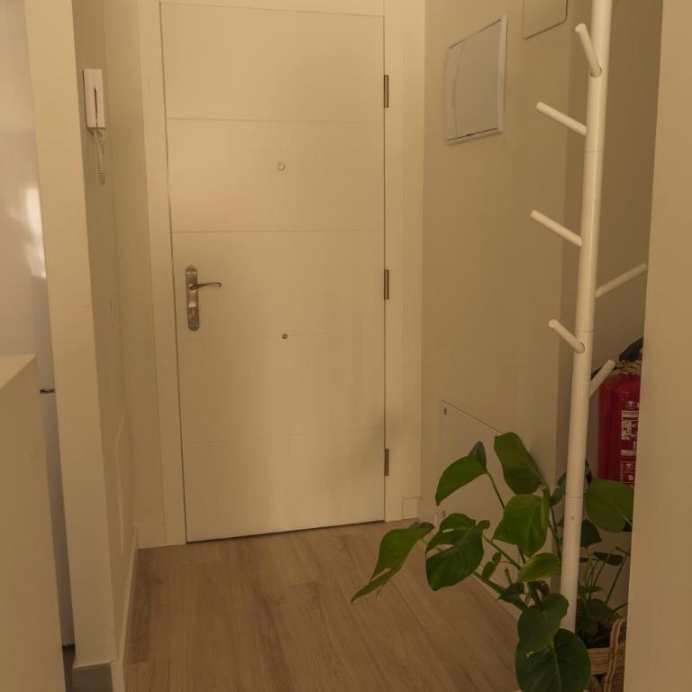 LA TERRAZA DE LA VEGA - Ubicación inmejorable , wifi , terraza y parking gratuito - Apartamento de 1 dormitorio - 36