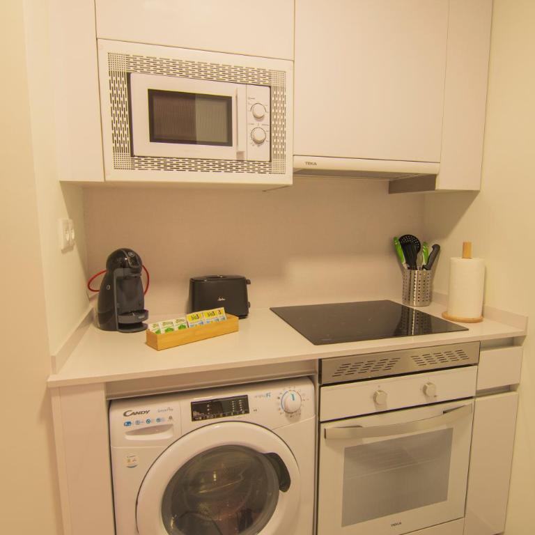 LA TERRAZA DE LA VEGA - Ubicación inmejorable , wifi , terraza y parking gratuito - Apartamento de 1 dormitorio - 30