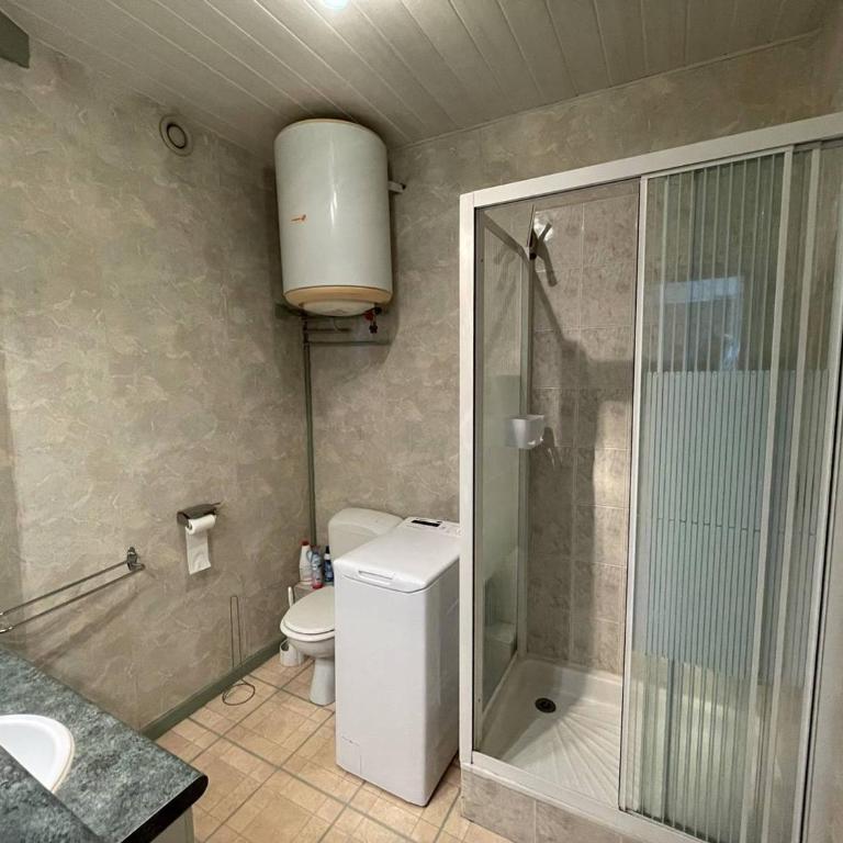 Saint-Cyprien : T2 cabine, climatisé, 6 pers, animaux admis, parking sécurisé - FR-1-106-78 - Apartment - 20