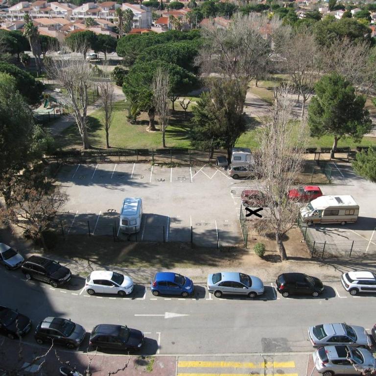 Bel appartement T2 cabine avec parking, clim, proche plage et commerces, Saint-Cyprien - FR-1-106-71 - Apartment - 24