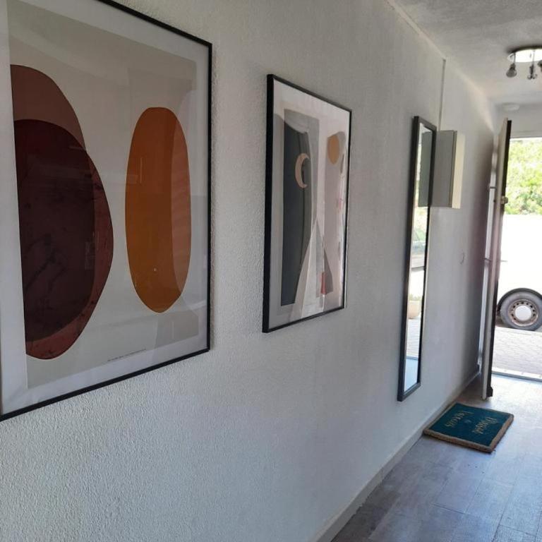 Entre ST-RAPHAEL et ST-TROPEZ. Studio pieds dans l'eau, à partir de 600 Euros/semaine. - Studio - Vue sur Mer - 11
