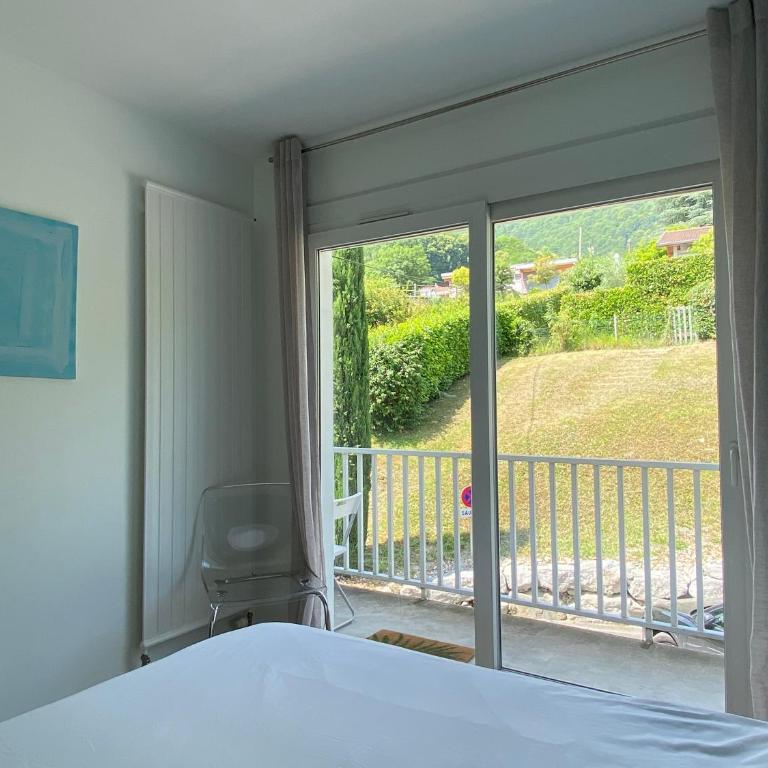 Pause Detente Sur La Port Du Bourget Du Lac - Apartment - 9