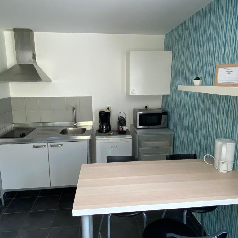 Pause Detente Sur La Port Du Bourget Du Lac - Apartment - 4