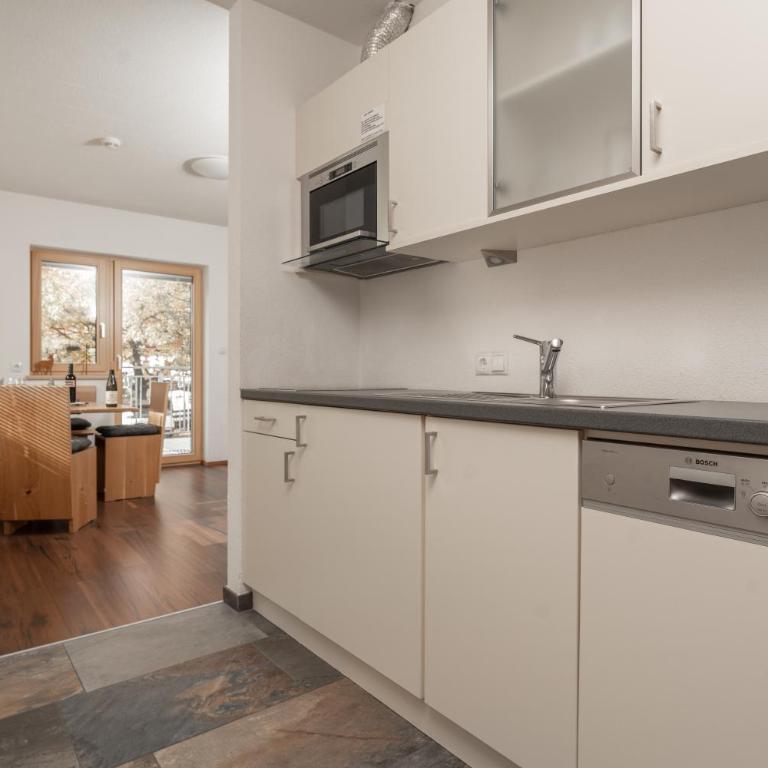 Aparthotel Ambiente - Apartment mit 2 Schlafzimmern - 1
