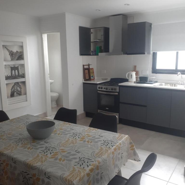 Casa Alem, amplia y confortable. - Casa de 3 dormitorios - 9