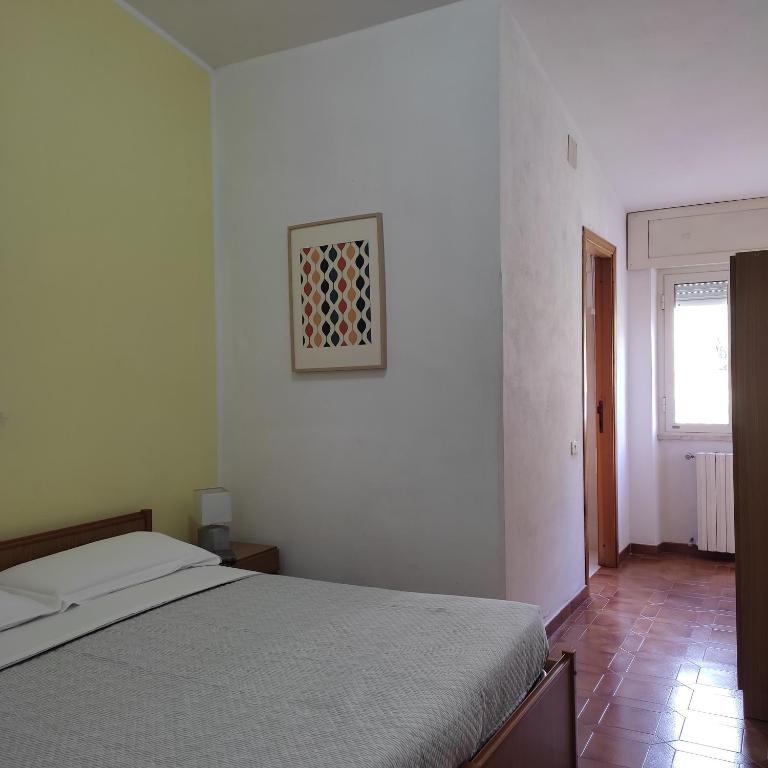 Piccolo Hotel Nuova gestione - Camera Matrimoniale con Bagno Privato - 5