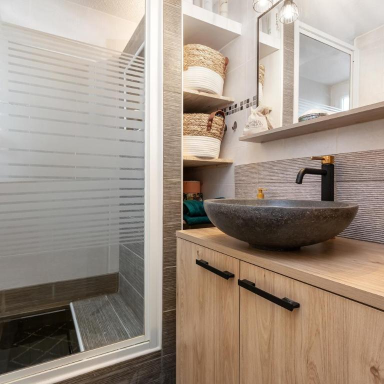 Eureka Elégance - Two-Bedroom Apartment - 10