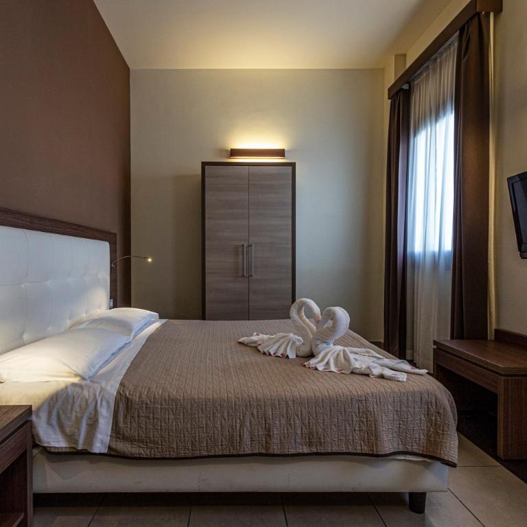 Hotel Don Giovanni - Camera Matrimoniale/Doppia con Letti Singoli - 2