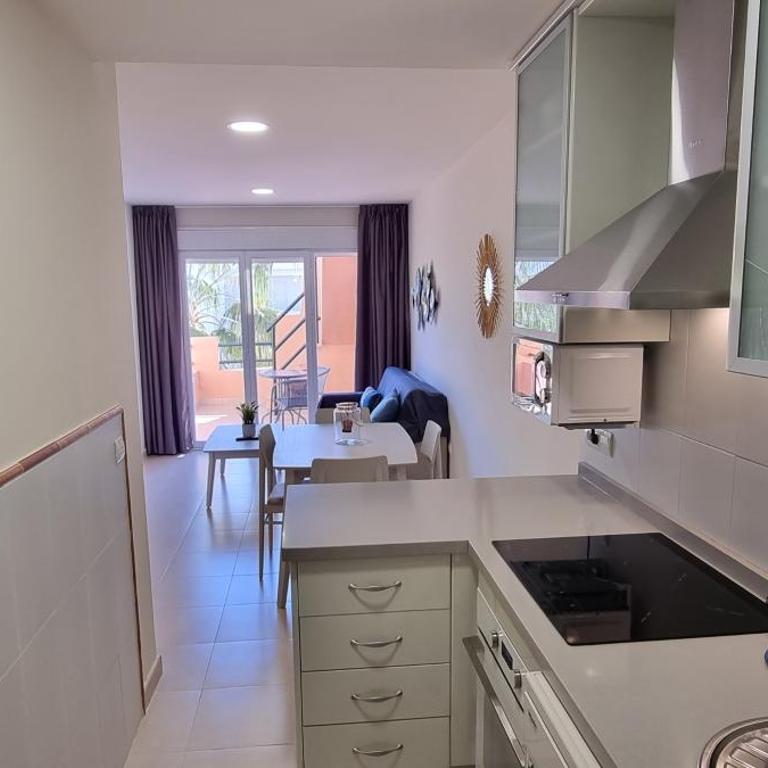 Apartamentos Paraiso Vera Playa, Ed Tahiti, Atico F de 2 dormitorios con piscina privada en solárium y barbacoa, pie de playa - Apartamento Ático - 24