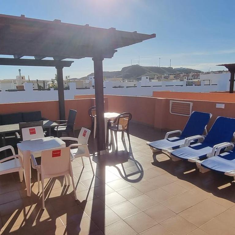 Apartamentos Paraiso Vera Playa, Ed Tahiti, Atico F de 2 dormitorios con piscina privada en solárium y barbacoa, pie de playa - Apartamento Ático - 14