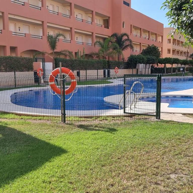 Apartamentos Paraiso Vera Playa, Ed Tahiti, Atico F de 2 dormitorios con piscina privada en solárium y barbacoa, pie de playa - Apartamento Ático - 32