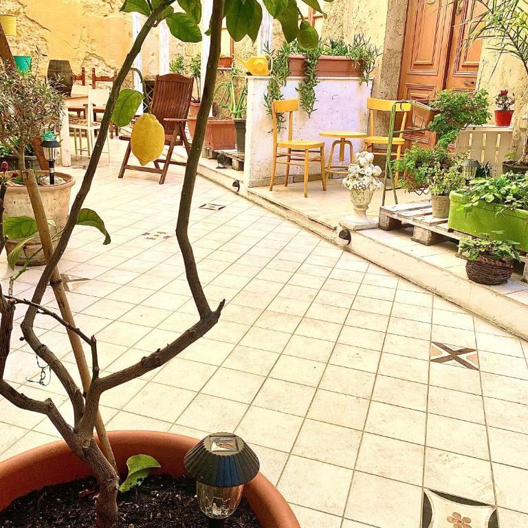 Il Vecchio Cortile - Appartamento con 2 Camere da Letto, Balcone e Terrazza - 57