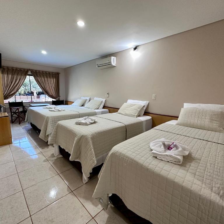Parque Hotel Manantial - Comfort Quadruple Room - 8