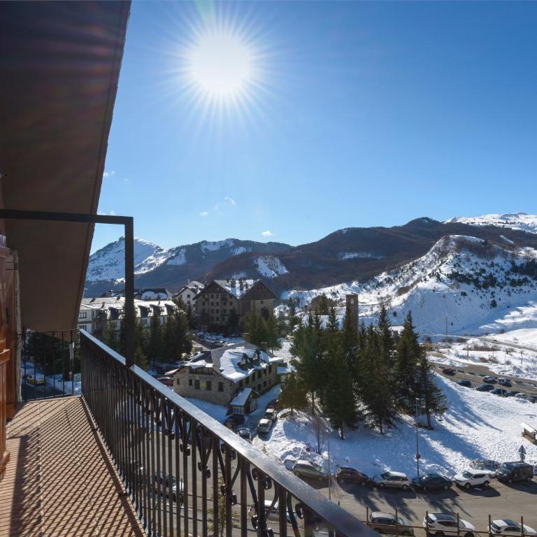 Montesqui Formigal, exclusivo ático con vistas a pistas, guardaesquis y garaje - Appartamento con 3 Camere da Letto - 7