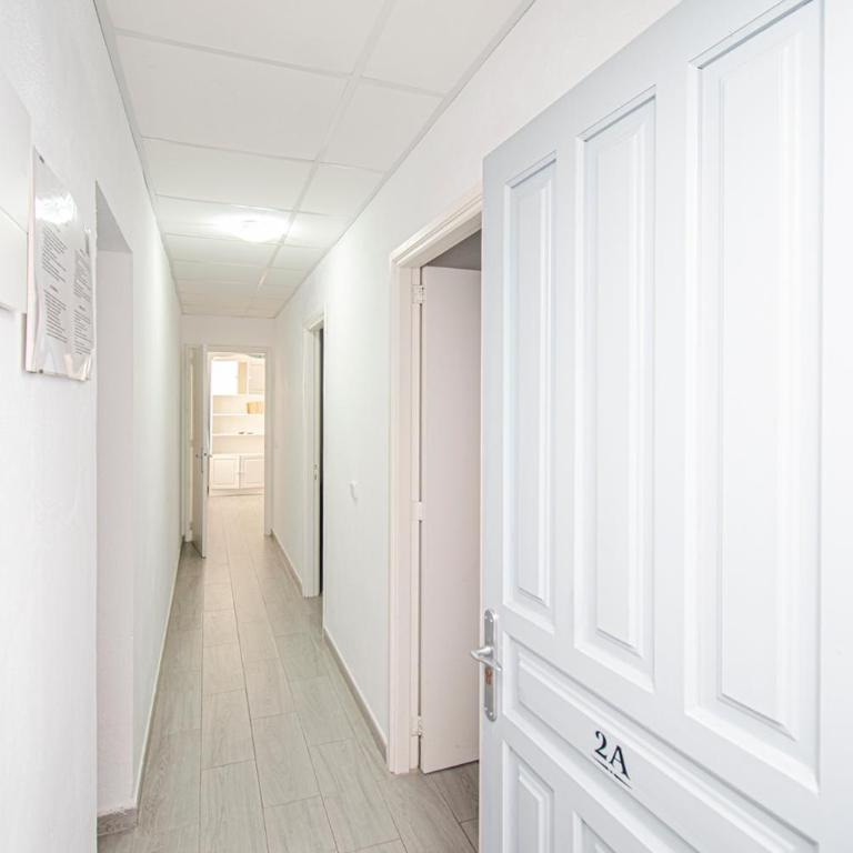 Apartamentos Falcó - Apartamento con balcón - 5