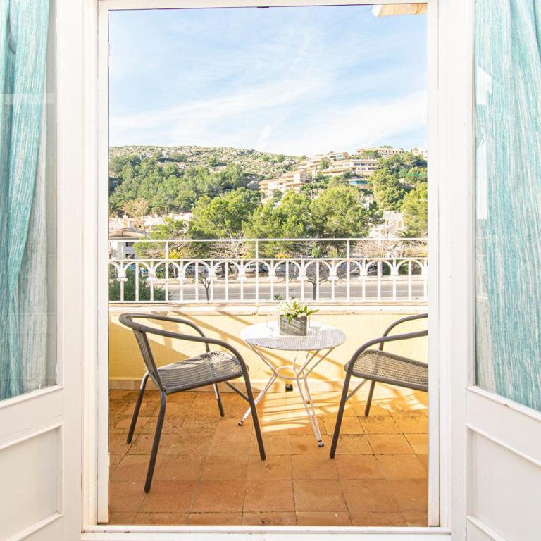 Apartamentos Falcó - Apartamento con vistas a las montañas - 3