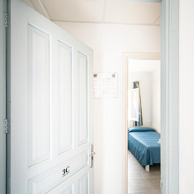 Apartamentos Falcó - Apartamento con ducha - 1