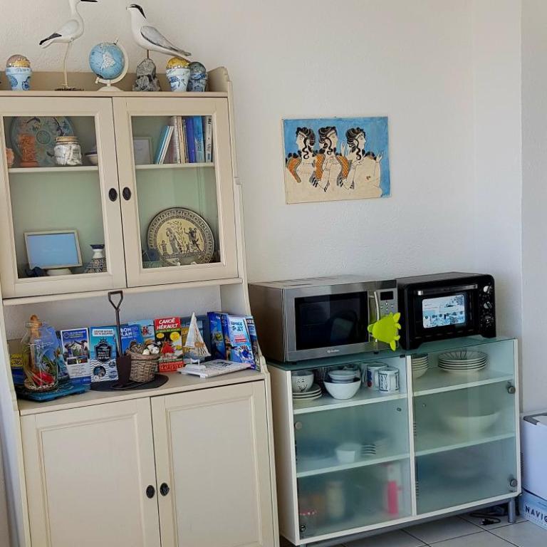 MOM' Blue Paradise Front De Mer 3 étoiles 61 m2 CAP'Diem 3 Clim - Idéal pr un Séjour de 15j ou plus ! Wifi, lit 160 - 4è Ascenseur, Parking, Piscine, Pétanque, Ping-pong - Pistes cyclables - Golf & Tennis à 10 mn - Apartment with Sea View - 48