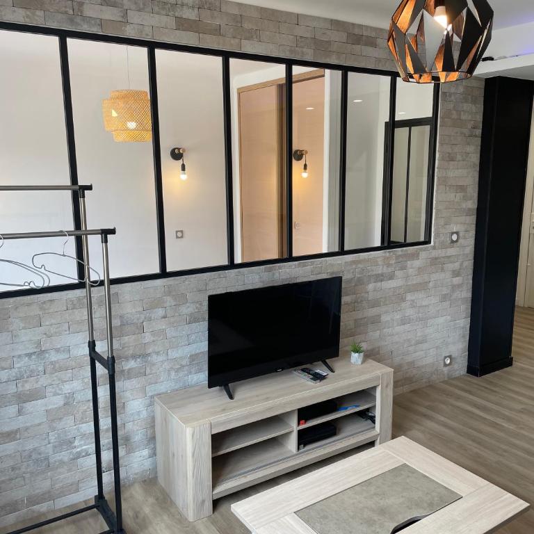 Modern and pleasant apartment in the heart of the city - Apartamento de 1 dormitorio - 1
