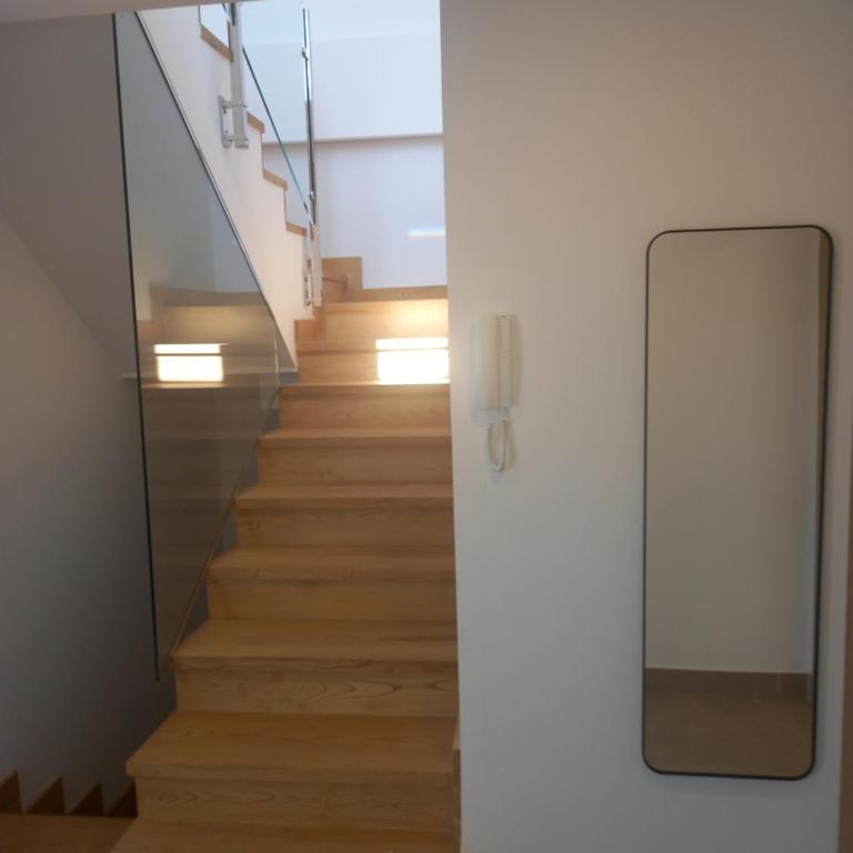 POWER HOME - Seven-Bedroom House - 37